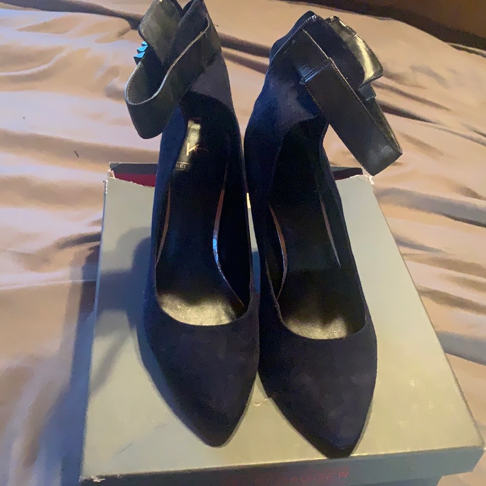 Blue suede heel